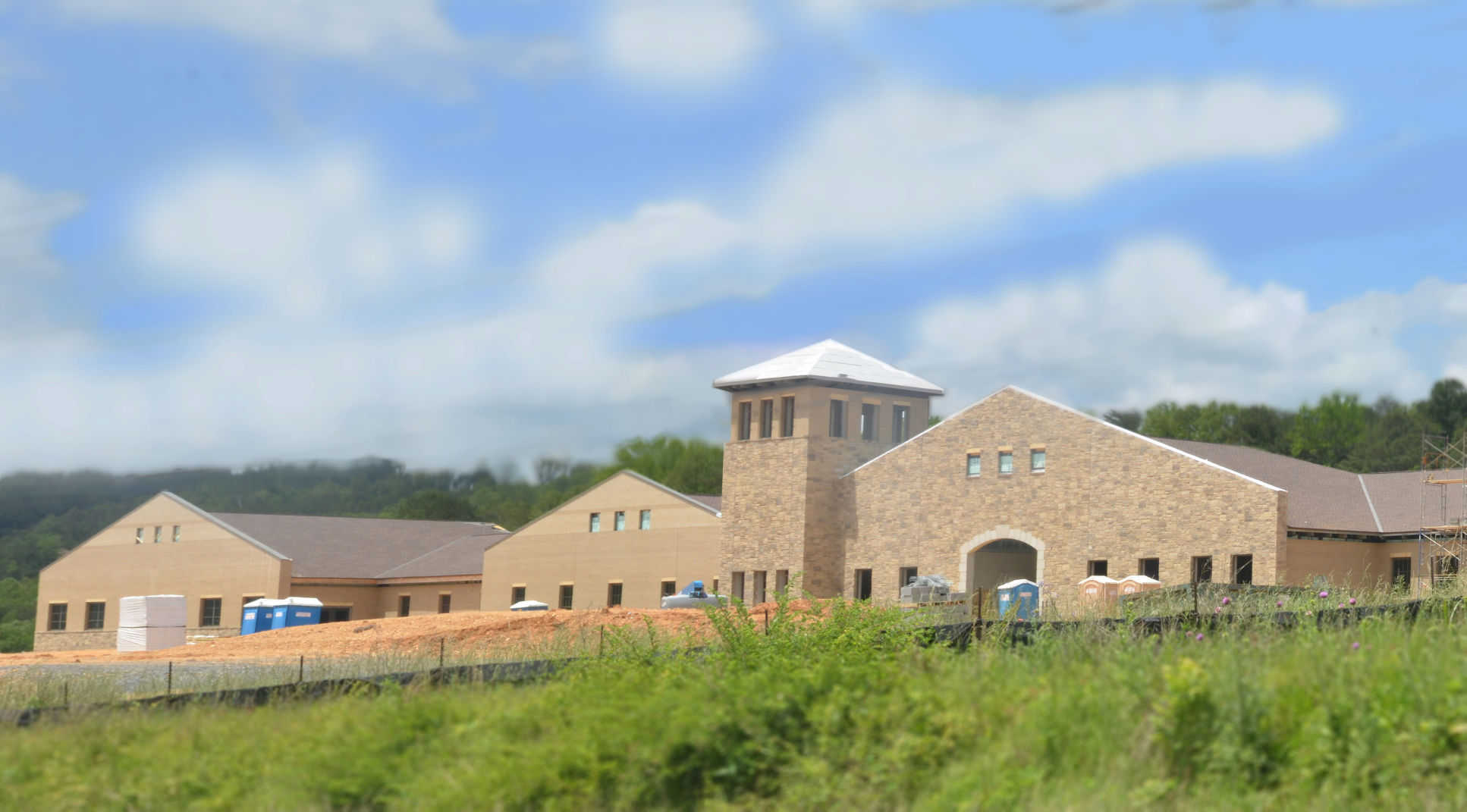 What should Fort Payne's new school be named?